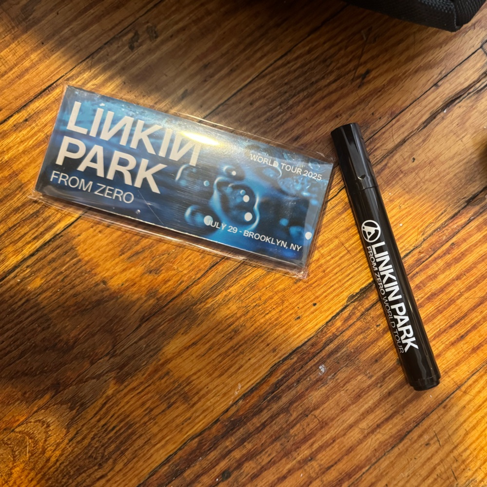 Linkin park VIP Merch - Picture 4 of 7
